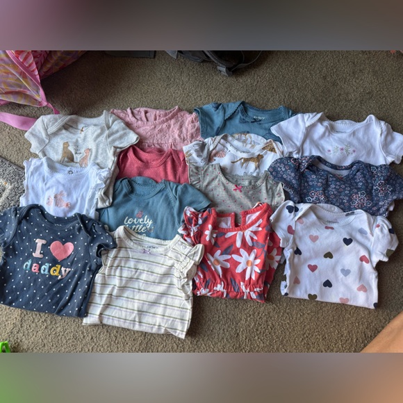 6 month baby girl onesie lot - Picture 1 of 8